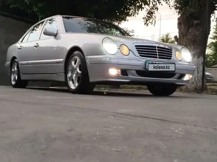 Mercedes-Benz E 320 2000 года за 6 000 000 тг. в Шымкент – фото 28