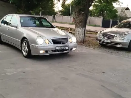 Mercedes-Benz E 320 2000 года за 6 000 000 тг. в Шымкент – фото 27