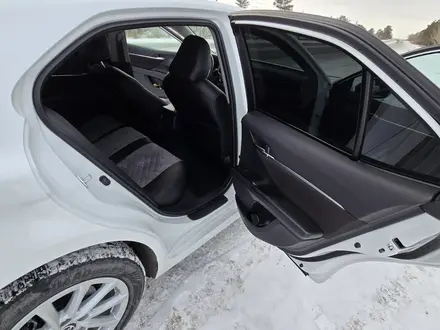 Toyota Camry 2021 года за 14 000 000 тг. в Семей – фото 7