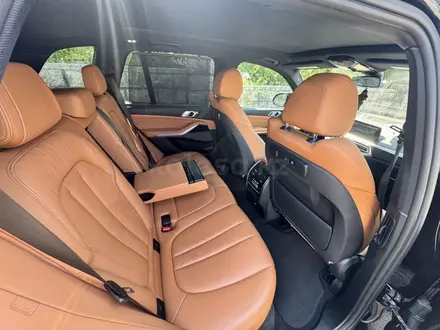 BMW X5 2019 года за 26 000 000 тг. в Алматы – фото 14