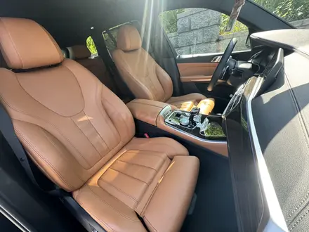 BMW X5 2019 года за 26 000 000 тг. в Алматы – фото 15