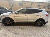 Hyundai Santa Fe 2014 года за 8 000 000 тг. в Атырау – фото 2