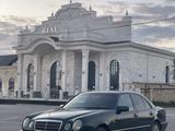 Mercedes-Benz E 230 1997 годаүшін1 900 000 тг. в Жанаозен