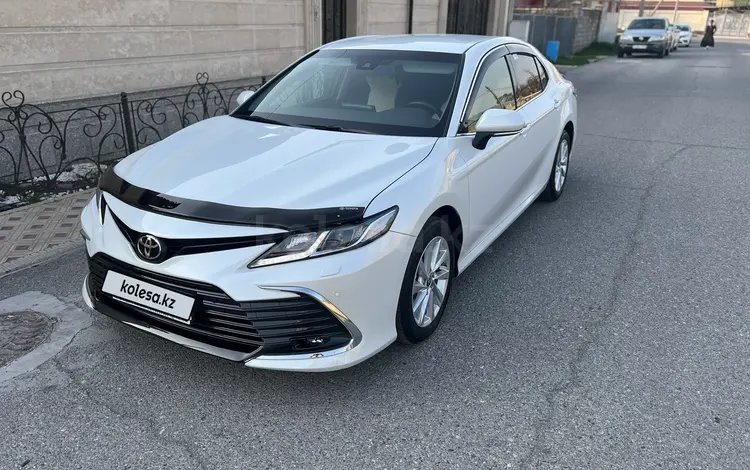 Toyota Camry 2023 года за 18 500 000 тг. в Шымкент