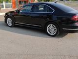 Volkswagen Passat 2017 года за 7 500 000 тг. в Костанай