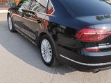 Volkswagen Passat 2017 года за 7 500 000 тг. в Костанай – фото 3