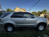 Toyota Fortuner 2006 годаүшін8 500 000 тг. в Актобе – фото 3
