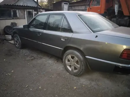 Mercedes-Benz E 230 1990 года за 1 500 000 тг. в Астана – фото 6