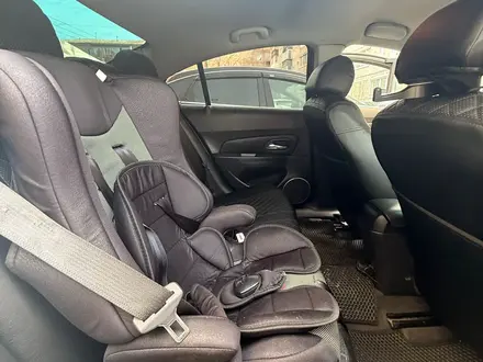 Chevrolet Cruze 2013 года за 3 500 000 тг. в Петропавловск – фото 13