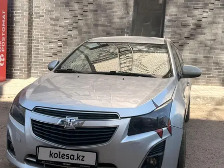 Chevrolet Cruze 2013 года за 3 500 000 тг. в Петропавловск – фото 2