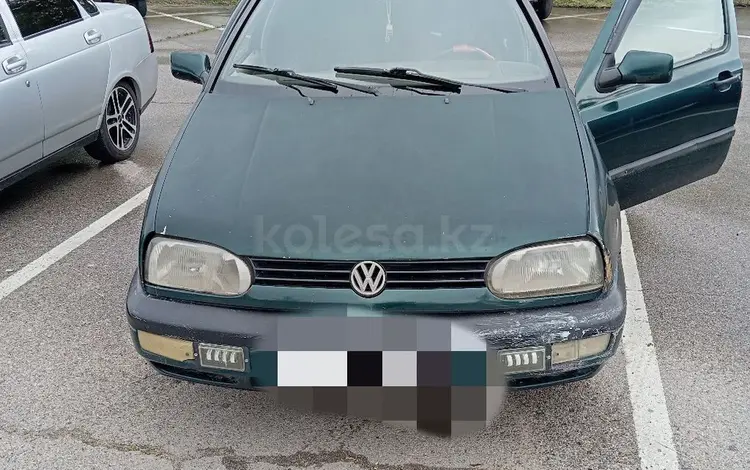 Volkswagen Golf 1995 года за 1 400 000 тг. в Алматы