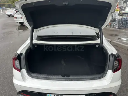 Hyundai Sonata 2021 года за 8 900 000 тг. в Алматы – фото 13