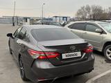 Toyota Camry 2018 года за 12 100 000 тг. в Алматы – фото 3