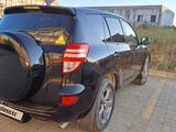 Toyota RAV4 2012 года за 8 100 000 тг. в Актобе – фото 2