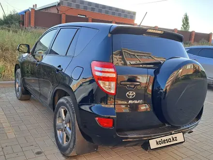 Toyota RAV4 2012 года за 8 100 000 тг. в Актобе – фото 3
