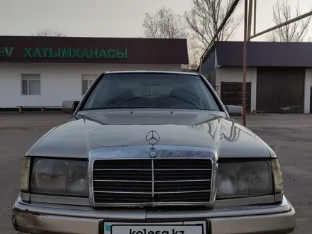 Mercedes-Benz E 230 1987 года за 900 000 тг. в Алматы – фото 10