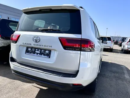 Toyota Land Cruiser 2024 года за 64 000 000 тг. в Астана – фото 3