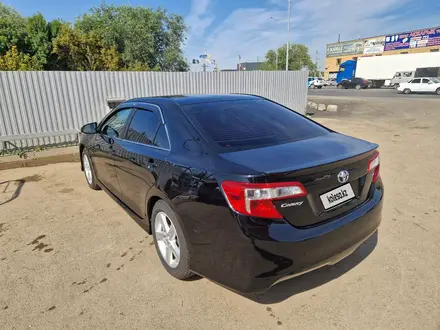 Toyota Camry 2013 года за 5 200 000 тг. в Уральск – фото 3