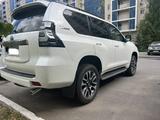 Toyota Land Cruiser Prado 2022 года за 31 000 000 тг. в Астана – фото 4