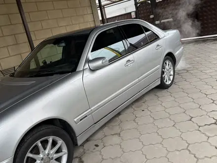 Mercedes-Benz E 320 1997 года за 4 500 000 тг. в Алматы – фото 4
