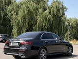 Mercedes-Benz E 200 2022 года за 26 000 000 тг. в Алматы – фото 4