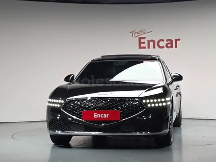 Genesis G90 2022 года за 36 000 000 тг. в Астана