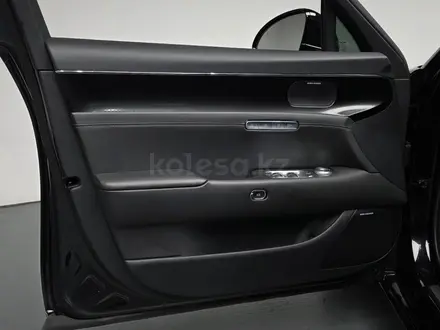 Genesis G90 2022 года за 36 000 000 тг. в Астана – фото 13