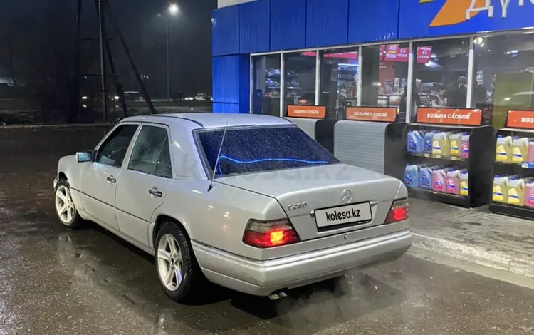 Mercedes-Benz E 280 1994 годаfor2 600 000 тг. в Шу