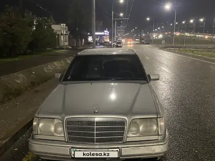 Mercedes-Benz E 280 1994 года за 2 600 000 тг. в Шу – фото 2