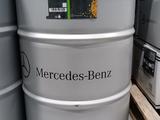 Оригинальное моторное масло Mercedes-benz за 4 585 тг. в Алматы