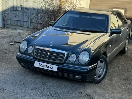 Mercedes-Benz E 280 1997 года за 4 500 000 тг. в Астана