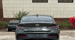 Hyundai Elantra 2023 годаfor8 900 000 тг. в Астана – фото 4