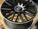 Разноразмерные кованые оригинальные диски R21 на Mercedes AMG за 800 000 тг. в Алматы