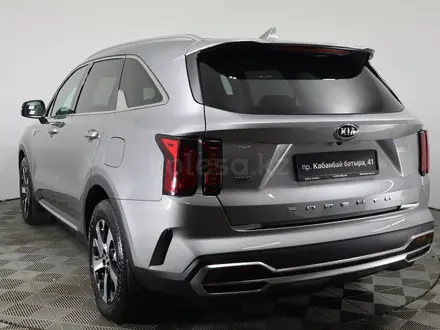 Kia Sorento Luxe 2021 года за 13 980 000 тг. в Астана – фото 6