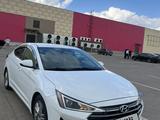 Hyundai Elantra 2019 года за 7 000 000 тг. в Астана – фото 2
