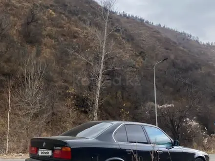 BMW 520 1995 года за 3 200 000 тг. в Туркестан – фото 2