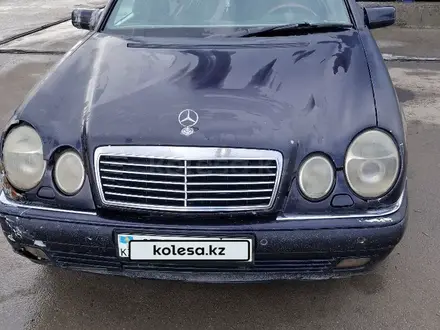 Mercedes-Benz E 280 1998 года за 2 000 000 тг. в Алматы – фото 2