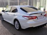 Toyota Camry 2021 года за 15 090 000 тг. в Астана – фото 3