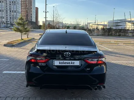 Toyota Camry 2022 года за 12 500 000 тг. в Астана – фото 4