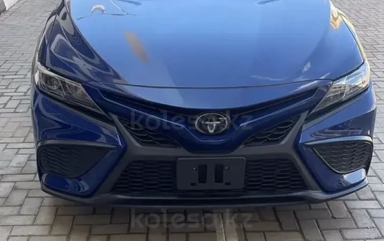 Toyota Camry 2023 года за 18 500 000 тг. в Актау