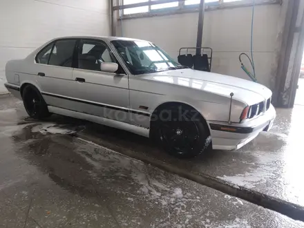 BMW 520 1992 года за 1 700 000 тг. в Астана – фото 4