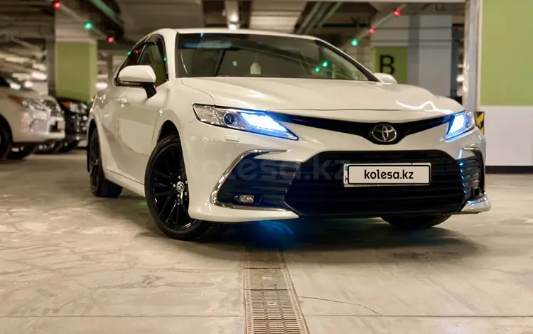 Toyota Camry 2021 года за 15 900 000 тг. в Алматы