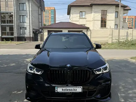 BMW X5 2022 года за 45 000 000 тг. в Костанай – фото 2