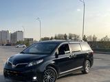 Toyota Sienna 2019 года за 15 000 000 тг. в Астана