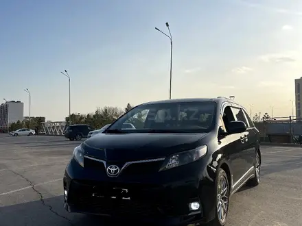 Toyota Sienna 2019 года за 17 700 000 тг. в Астана – фото 3