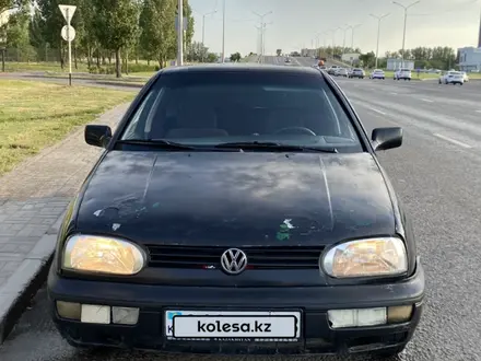 Volkswagen Golf 1995 года за 800 000 тг. в Астана – фото 4