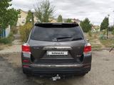 Toyota Highlander 2011 года за 11 000 000 тг. в Актобе – фото 4