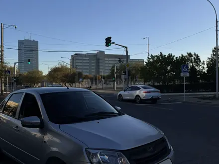 ВАЗ (Lada) Granta 2190 2013 года за 2 000 000 тг. в Атырау