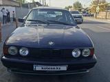 BMW 525 1991 года за 1 800 000 тг. в Шымкент – фото 2