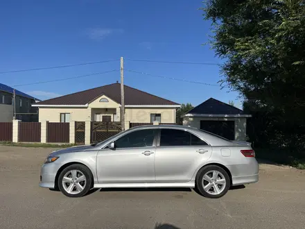 Toyota Camry 2011 года за 5 000 000 тг. в Актобе – фото 18